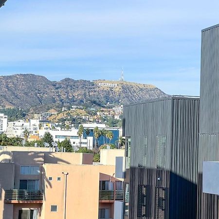 Stunning Hollywood Sign View Hotel Los Angeles Exterior photo